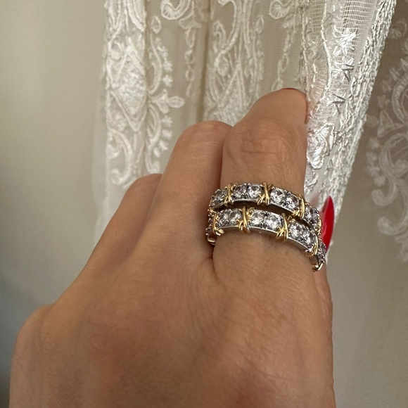 Brand New Women's 2 ring, wedding ring Engagement jewelry - Picture 5 of 6